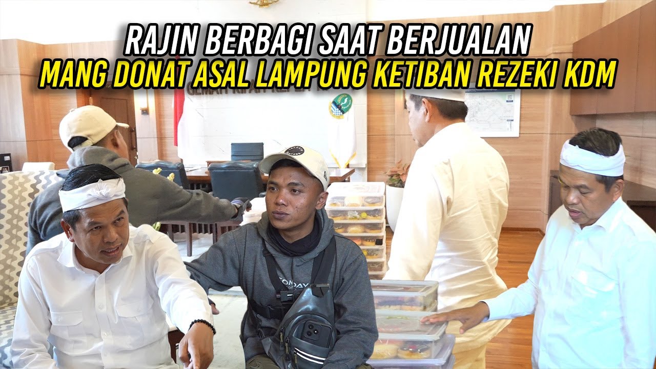 RAJIN BERBAGI SAAT BERJUALAN | MANG DONAT ASAL LAMPUNG KETIBAN REZEKI KDM