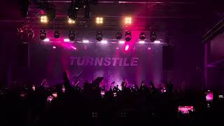 Turnstile en Chile 2024 live @ Basel Venue -  MYSTERY