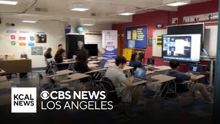 Reseda students using virtual methods to teach English to refugees around the world