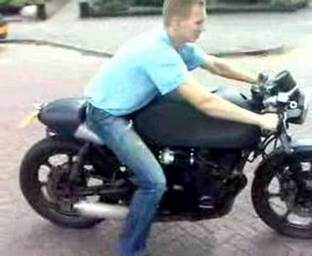 Kawa 750 Caferacer - YouTube