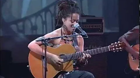 Sara Tavares - Lisboa Kuya (Live in Lisboa, 2007) (2/13)