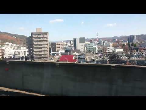はやぶさ13号福島駅を300キロで高速通過。