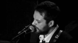 Video thumbnail of ""Nightingale" Live - Rocco DeLuca"