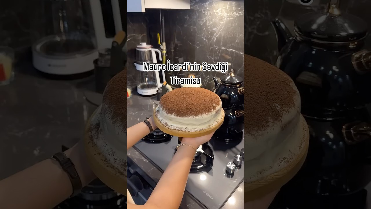 1 Dakikada Tiramisu Nasıl Yapılır ? #tarif #yemektarifleri 1 Dakikada Tiramisu Nasıl Yapılır ? #tarif #yemektarifleri