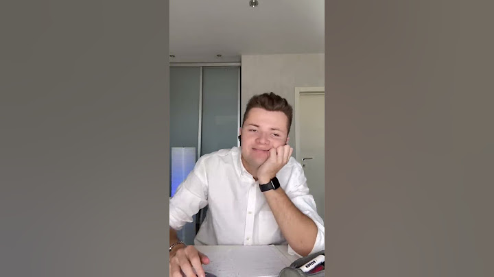 Когда тебе купили беспроводные наушники 😂 #shorts