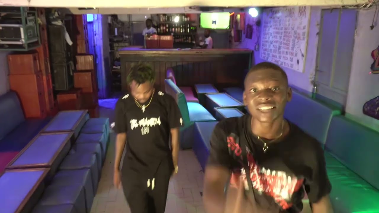 Mc Bright ft Le Petit Mandelha - CHIOT-MAN ( visualizer )