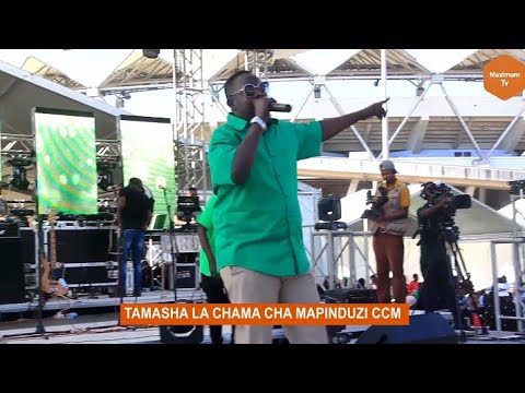 BALAA!! MZEE YUSUF Akiwasha JUKWANI Kwa Mara Ya Kwanza | Ni NOMAA