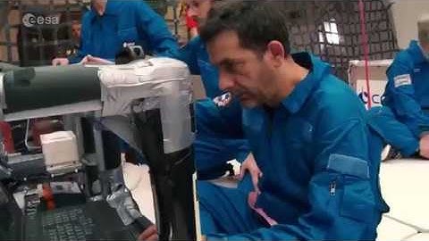 NEWEST SCIENCE TECHNOLOGY: Simulating Microgravity with Parabolic Flight.