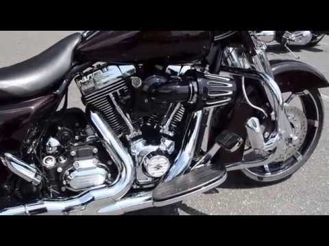 2011 Harley-Davidson FLHX Street Glide in Merlot Sunglo
