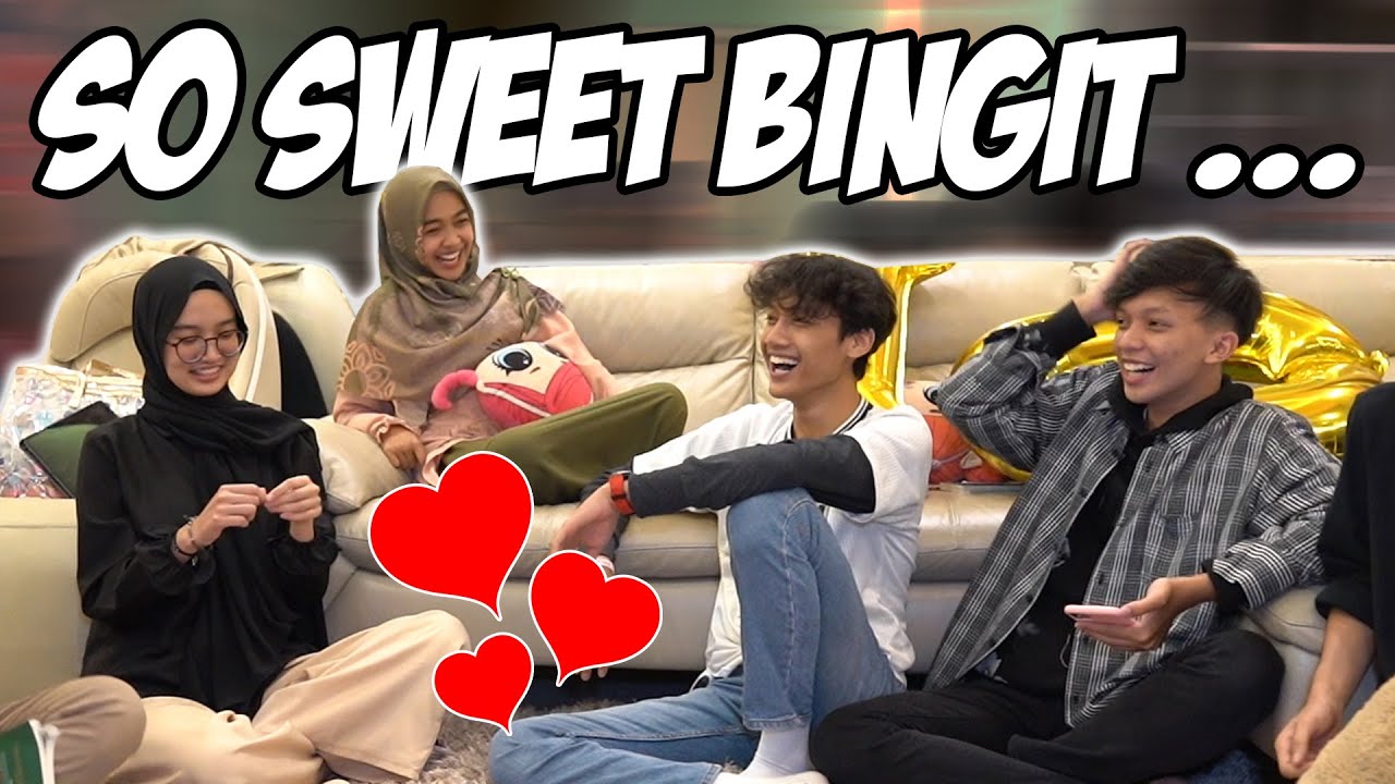 NAQITA DI BUAT SENYAM SENYUM SENDIRI SAMA FARHAN .. SO Sweet !