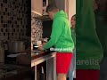 Lo enseño #comedyshorts #risasaseguradas #comedia #niveldios #risaniveldios