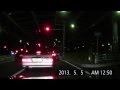 【警察】赤色灯を出しているセドリック覆面パトカーをぶち抜いて検挙される残念な車
