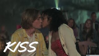 Famous Words on Bathroom Walls - 2020 | Kissing Scene | Taylor Russell & Charlie Plummer (Maya & Adam) Net Worth
