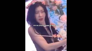 Yeji and Chae leave every room 1HP #itzy #midzy #chaeryeong #yuna #ryujin #yeji #lia