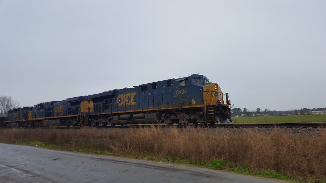 CSXT Q471-20 In The Cold Icey Rain Heading South Bound W/ CM44AH & SD40 ...