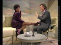 Capture de la vidéo Eartha Kitt - 'I Want To Be Evil' & Emotional Interview, Part 1