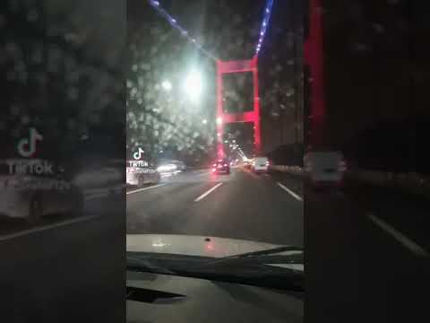 ذكريات ذكرياتكل شي حلو بـ ذكرياتما ينسانا و لا ننساهاللي فينا حي و ما مات