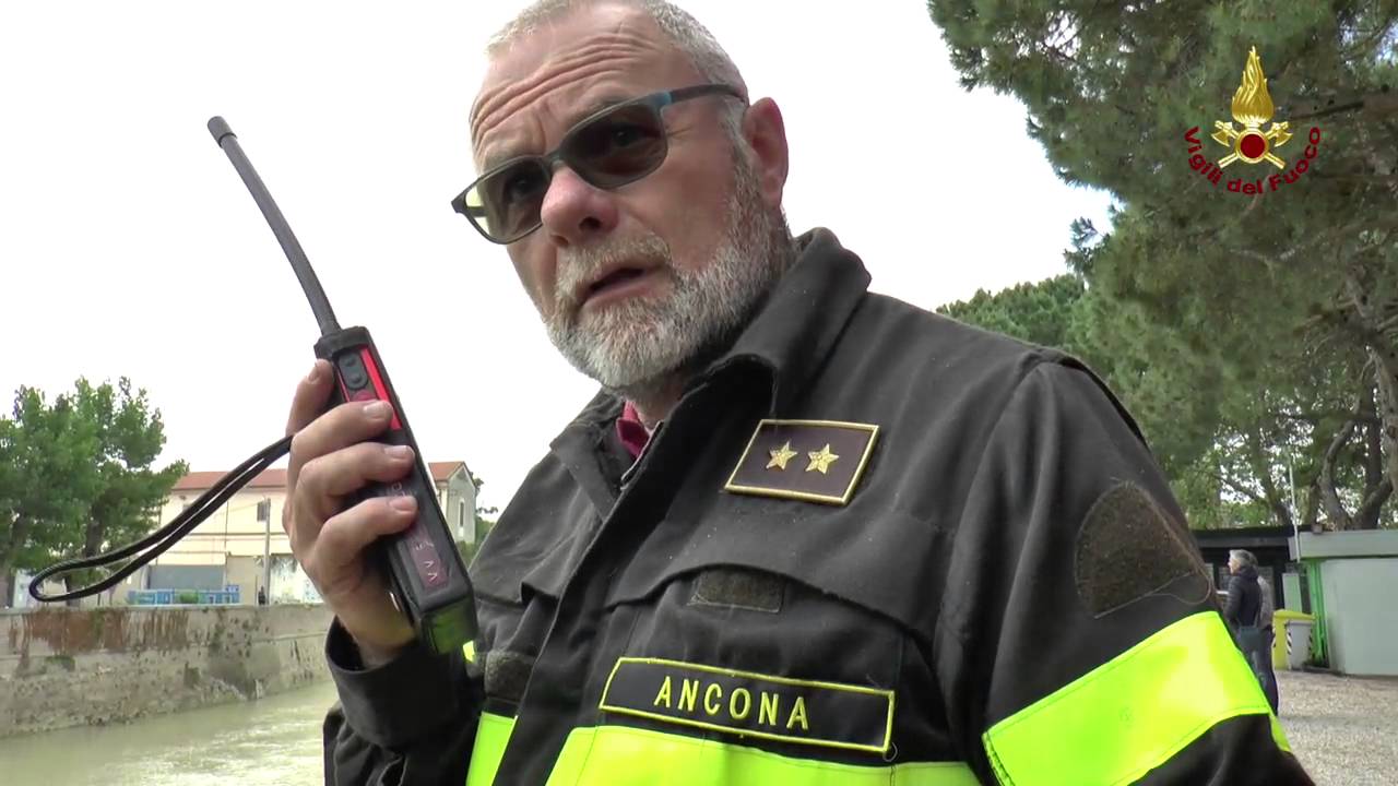 Anziano scomparso a Senigallia: le ricerche dei Vigili del Fuoco