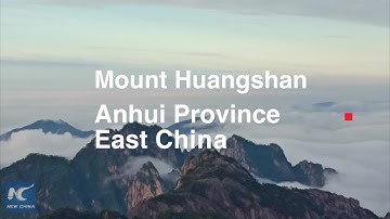 "Sea of clouds" in Mount Huangshan, east China