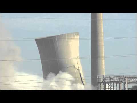 Explosions demolish power station cooling towers in Kent