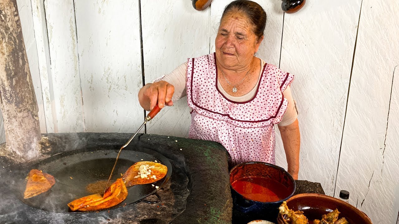 Enchiladas como las hacemos aca en Michoacan De mi Rancho a Tu Cocina -  YouTube