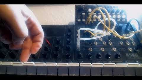 MS20 LFO vs Envelope 1 Melody