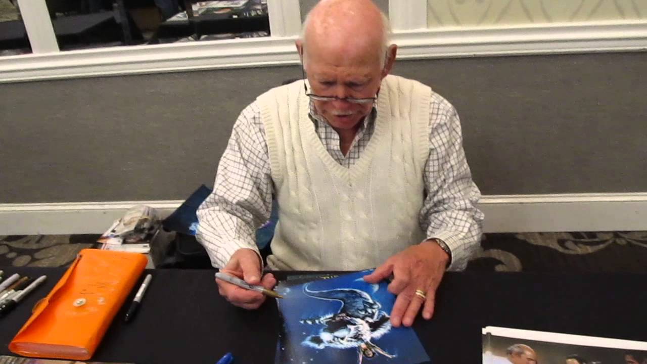 The legendary voice of Skeletor Alan Oppenheimer signing autographs for Sweetly Signed!!
