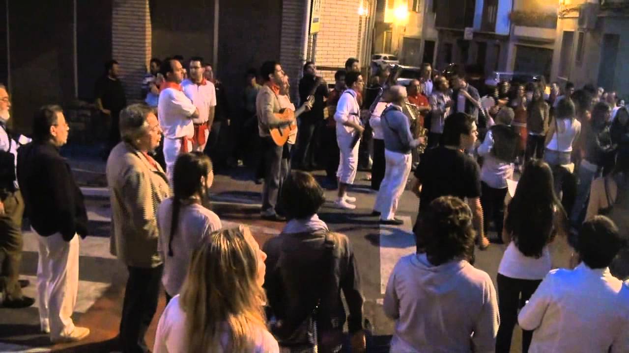 (HD) CAMPANILLA DE SANTIAGO EN CERVERA DEL RIO ALHAMA (LA RIOJA) JULIO 2011