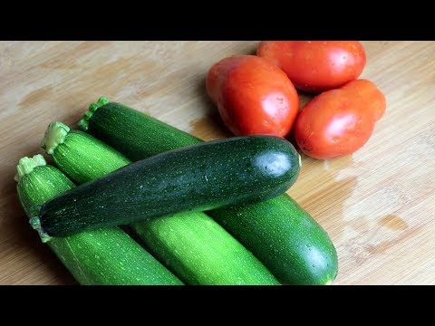Video: Zuppa Di Pomodoro Con Zucchine
