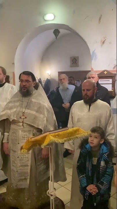 Величаем вас, Архангели и Ангели, и вся воинства, Херувими и Серафими ...