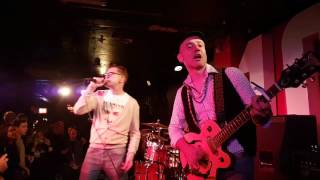 Vignette de la vidéo "The Smyths - There is a Light That Never Goes Out (The Smiths) at 100 Club, London 28.07.17"