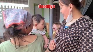 Monkey David and Mom said goodbye to the baby to go to grandma's house to play