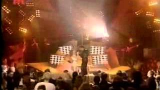 Обложка Ricky Martin Ft Kylie Minogue Videoclip Livin La Vida Loca3 Скачать Ricky Martin Ft Kylie Minogue Videoclip Livin La Vida Loca3