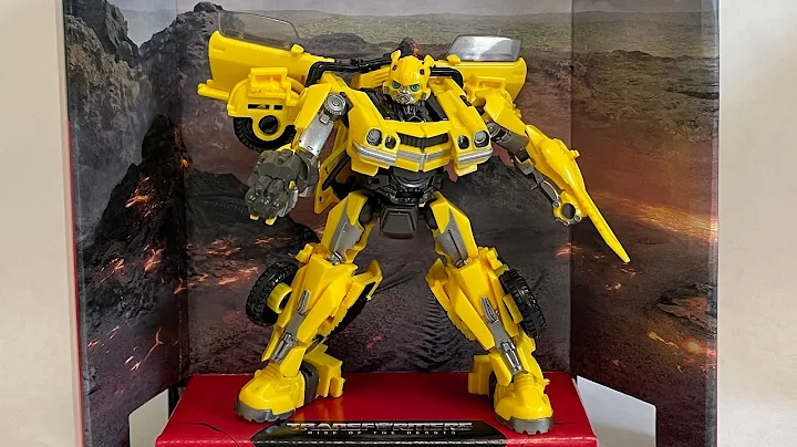RISE OF THE BEASTS Bumblebee Studio Series SS-100 Transformers Review