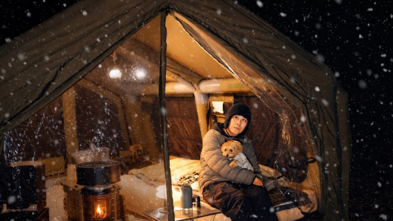 Тихий зимний кемпинг в заснеженном лесу с 🐶 | ASMR