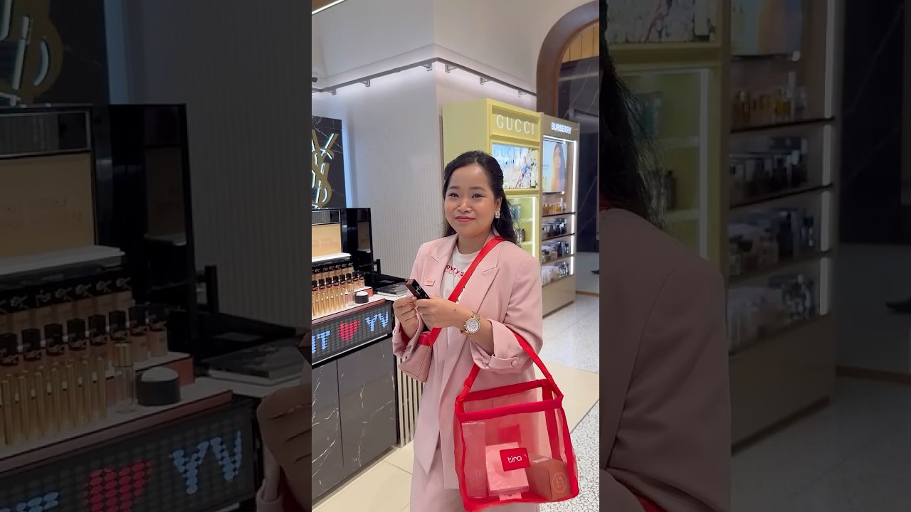 Have you tried your faves IRL at Tira yet? 👀✨ Come Experience Beauty Live! 