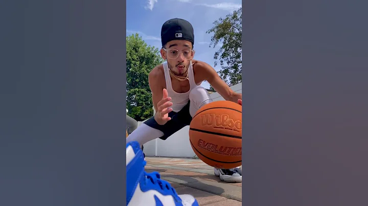How Jordan Poole Breaks Ankles 🤣🏀 #nba #basketball #funny