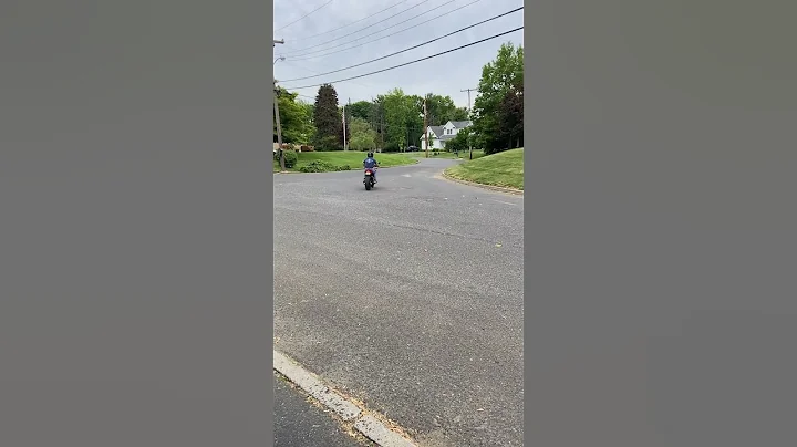 Let my boomer Dad take a spin on my FZ07 with toce...