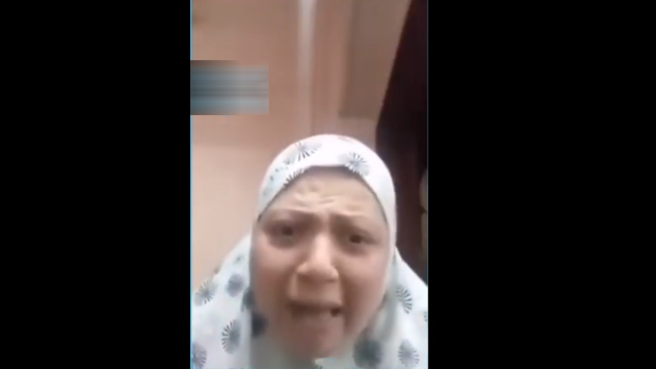 ست مصرية تنفجر في السيسي وحكومتة انت وظيفتك توفر ليا الامن والامان والاكل !!