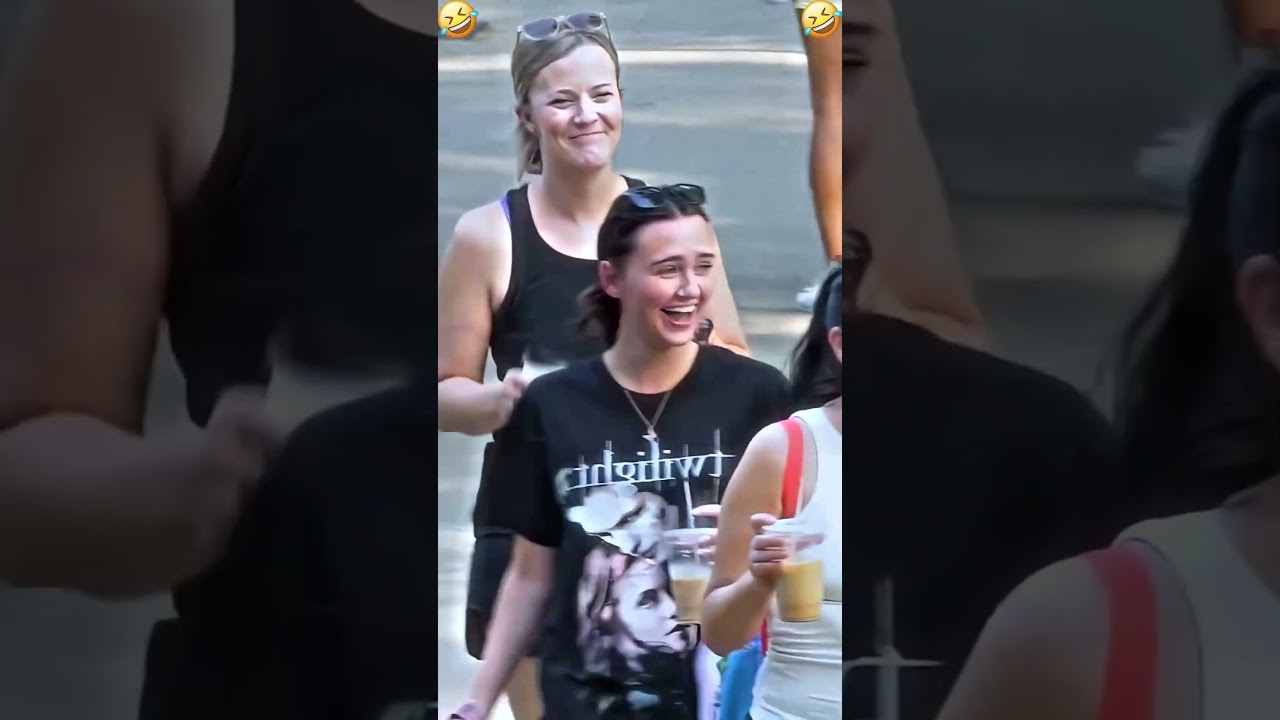 #prank #fartmaister #fartprank #funny #laugher #funnyvideos #fart #prankvideos #funniestfart #comedy