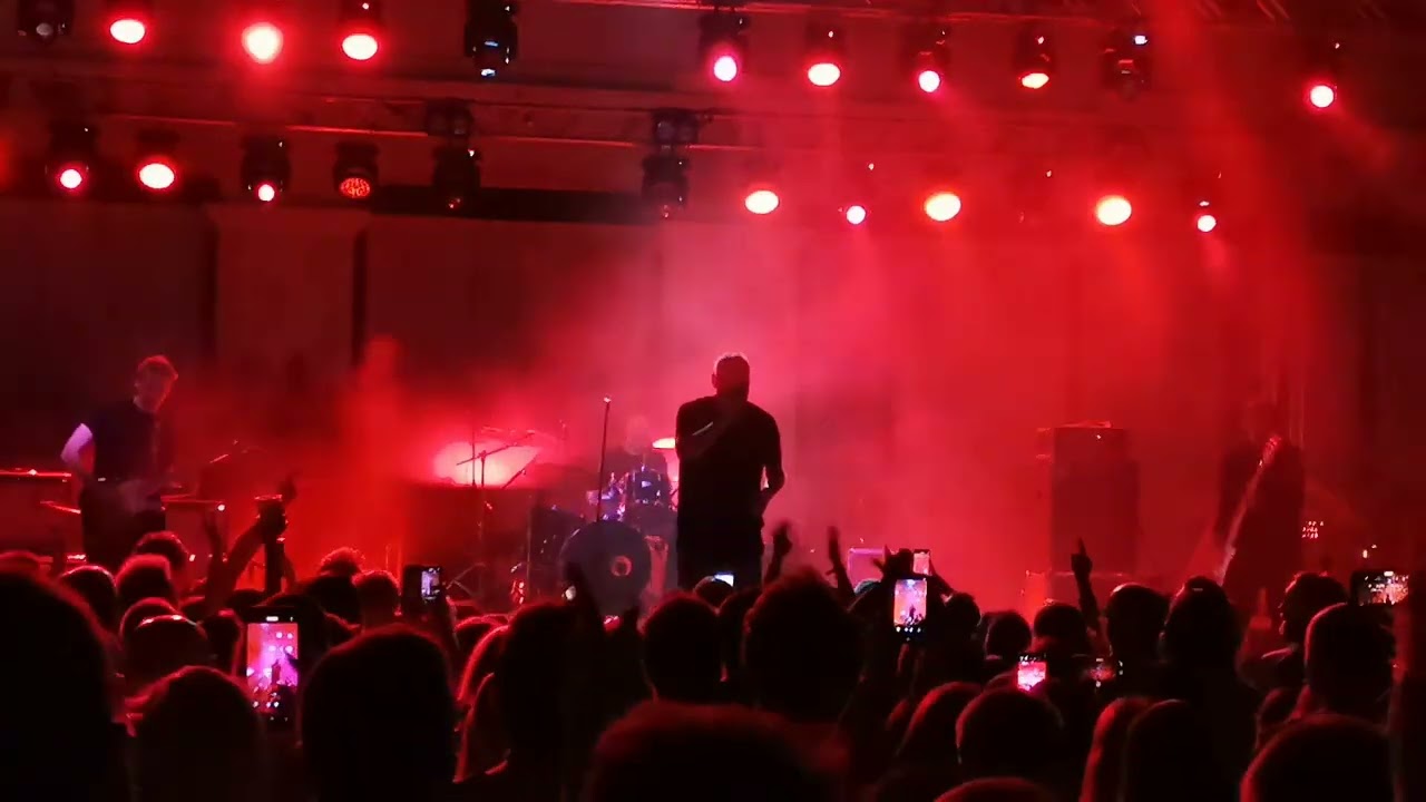 Puressence, Mr.Brown (live), Moni Lazariston, Thessaloniki, 20 September 2025