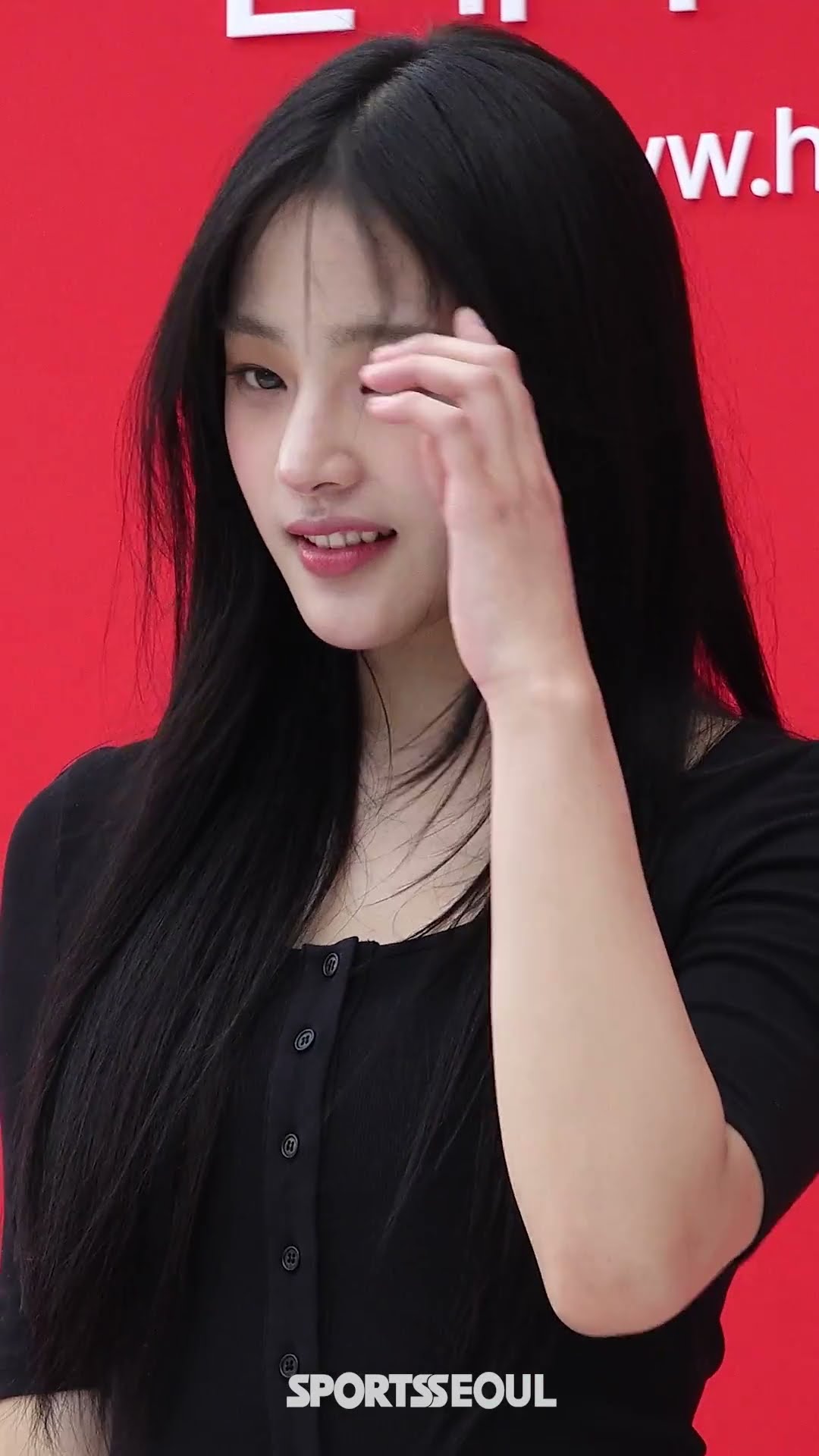 뉴진스 민지, 청순으로 빛나는 미모