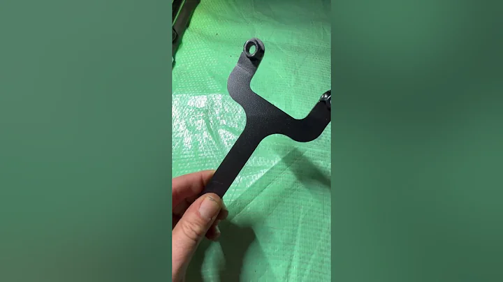 Fixing Broken Jeep Cherokee XJ Rear Upper Shock Bolts