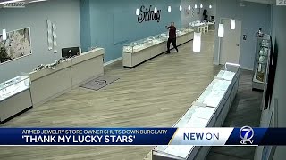 Armed jewelry store owner shuts down burglary