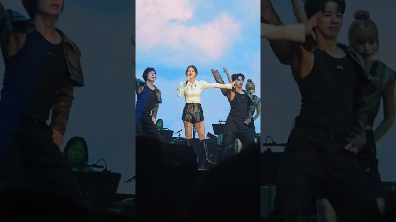 [Fancam] Twenty-Three + Encore - IU (아이유) HEREH - Rosemont, IL - 07/25/24