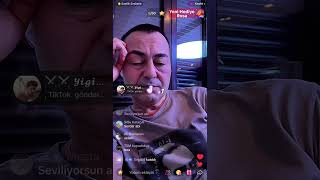 Serdar Ortaç Takipçilerle Sohbet Türkü Söylüyor