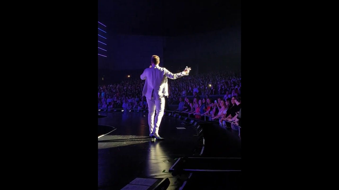 Backstreet Boys Las Vegas 6/21/17 Welcome AJ and Nick