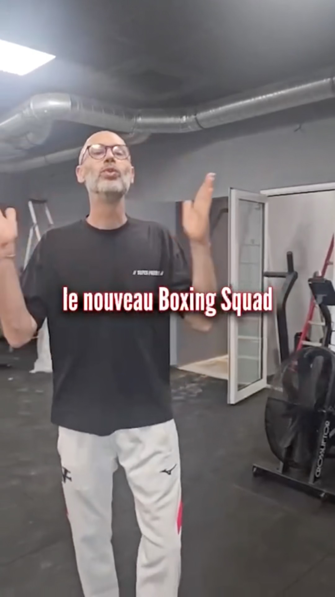 Studio de podcast et cage UFC : la nouvelle salle d’Aldric !
