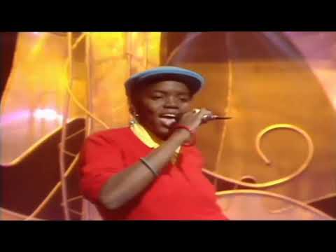 Sophia George - Girlie Girlie (Live On Top of the Pops 2nd January 1986)