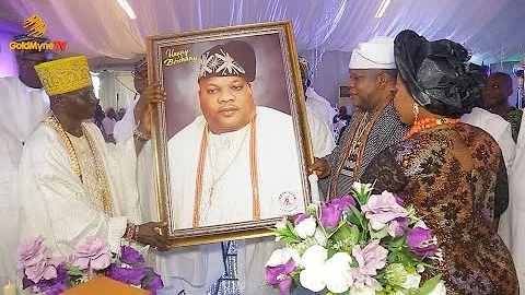 TOLU OBEY LIGHTS UP STAGE AT THE BIRTHDAY CEREMONY OF OBA AKINTUNDE AKINYEMI